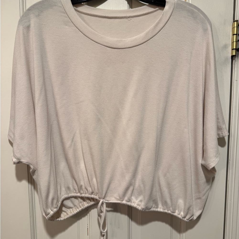 Elegant Cream Women's Short Sleeve Top